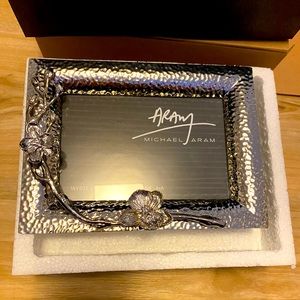 Michael Aram white orchid 4x6 picture frame.